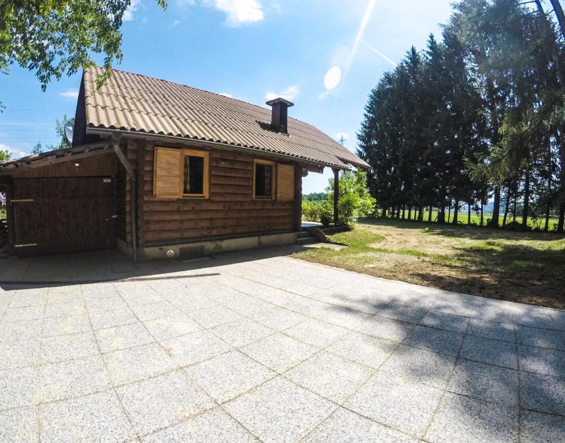 Silent Orchard Villa Naklo Eksteriør bilde