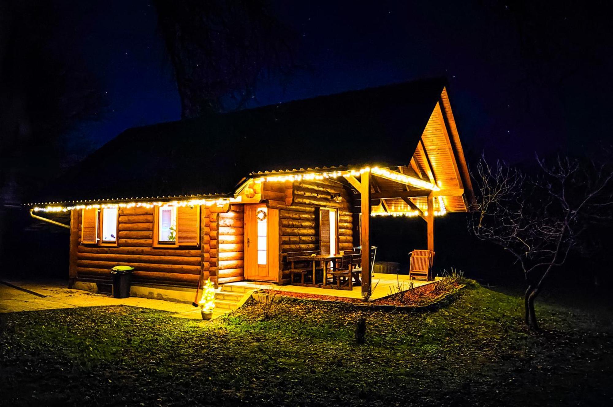 Silent Orchard Villa Naklo Eksteriør bilde