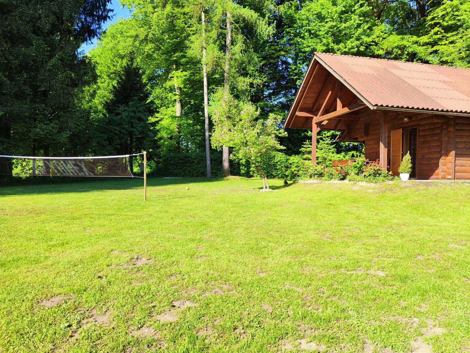 Silent Orchard Villa Naklo Eksteriør bilde