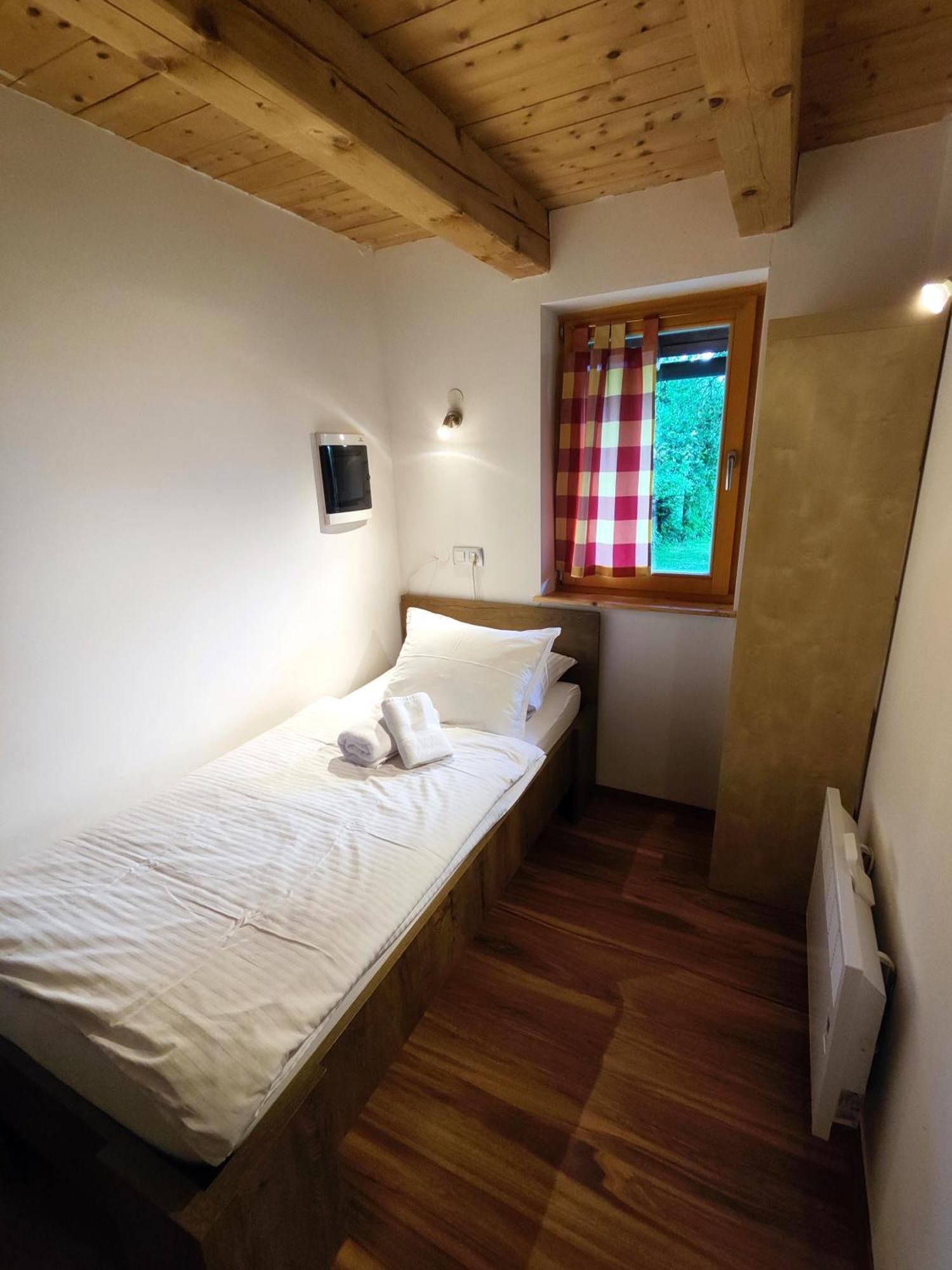 Silent Orchard Villa Naklo Eksteriør bilde