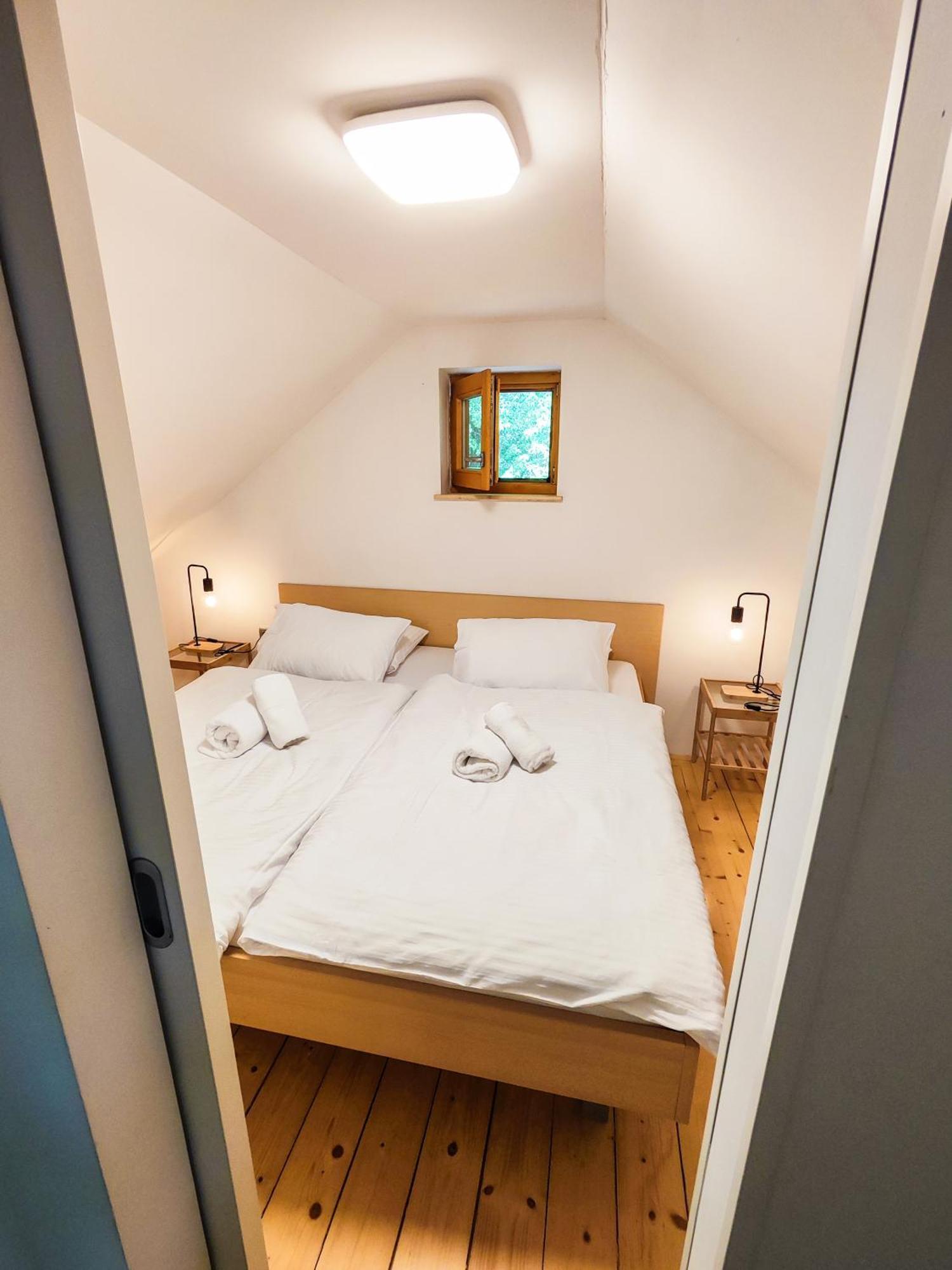 Silent Orchard Villa Naklo Eksteriør bilde